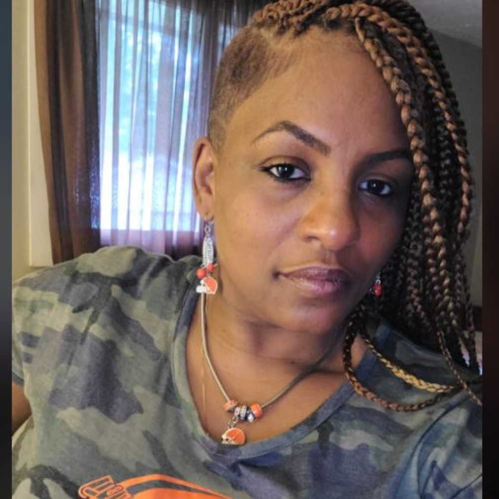 Meet your Posher, Misti